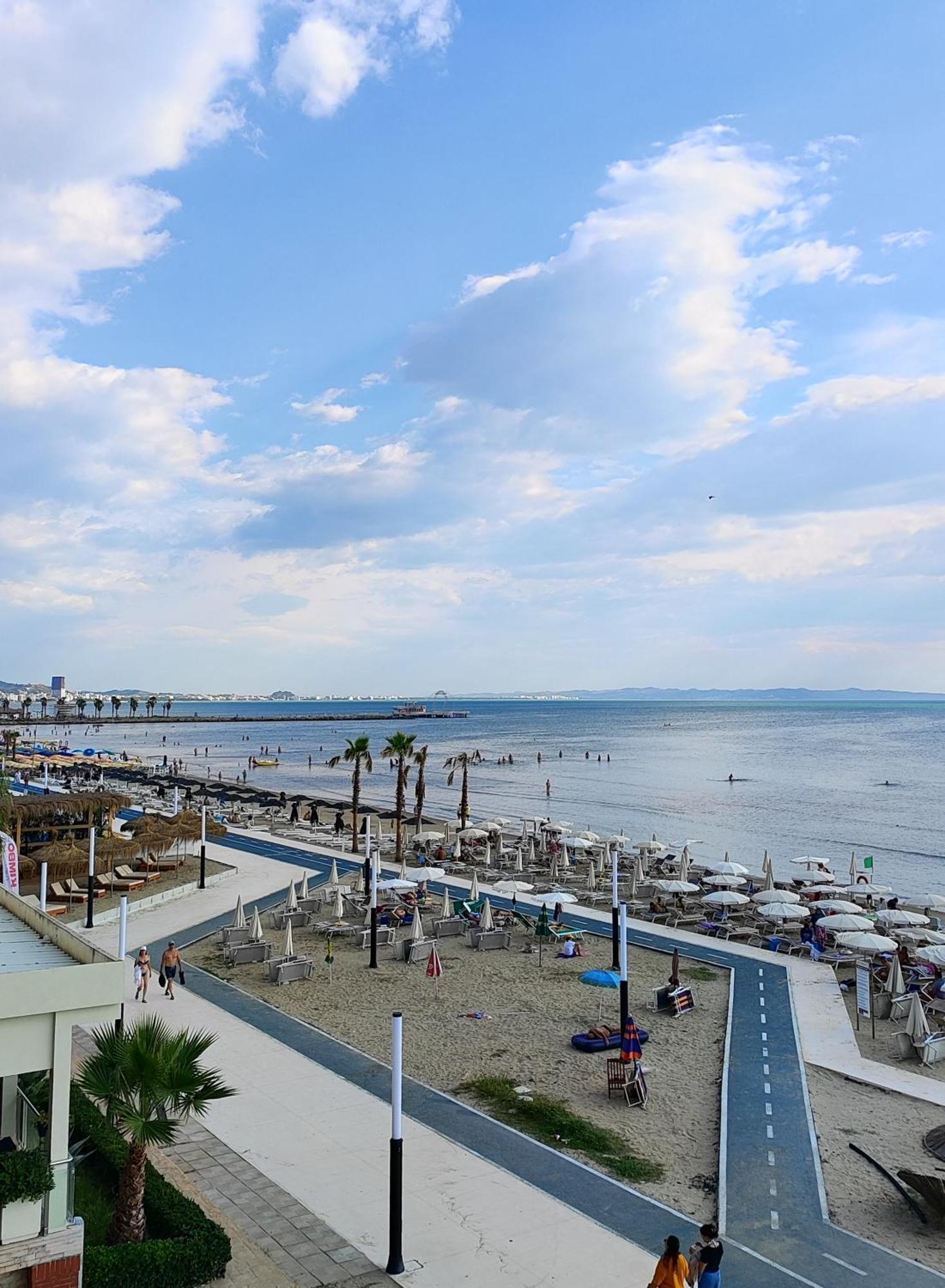 Sandy Blue Sea Durrës Esterno foto